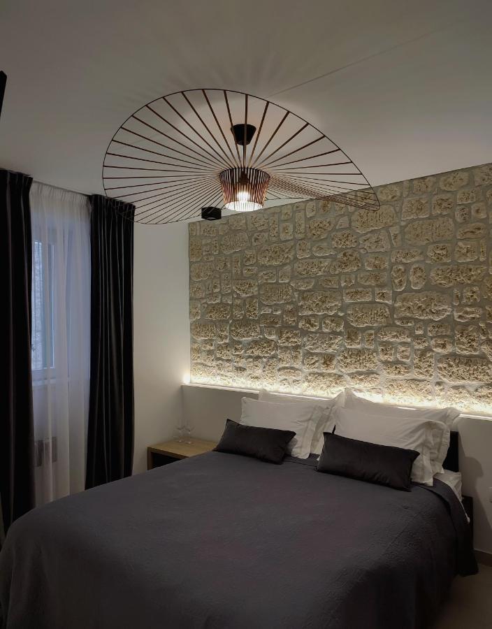 Aparthotel St. Clara Old Town à Šibenik Extérieur photo