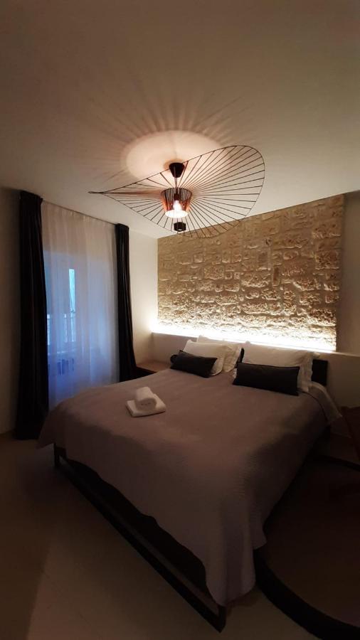 Aparthotel St. Clara Old Town à Šibenik Extérieur photo